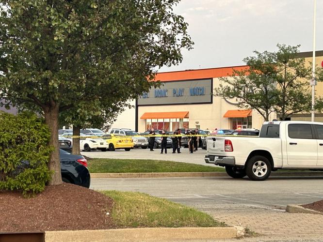 LMPD at Mall St. Matthews