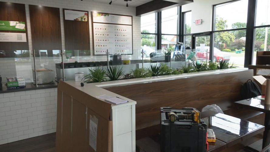 VINAIGRETTE SALAD KITCHEN TO OPEN
