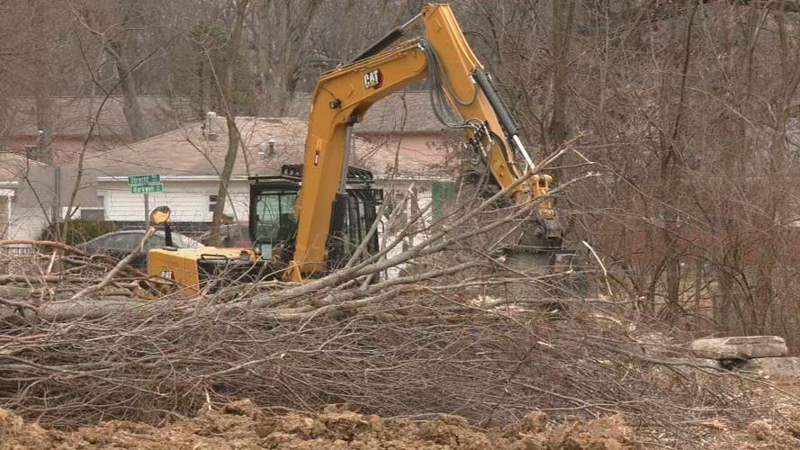 A developer says Drake's restaurant will open a new location off Outer Loop in Okolona.