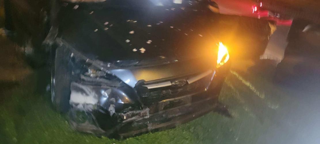 Car crashes into New Albany home