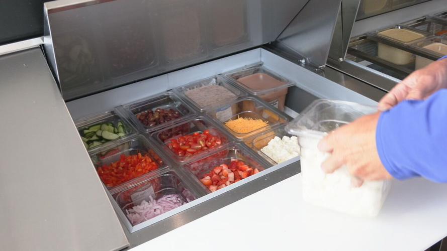 VINAIGRETTE SALAD KITCHEN TO OPEN