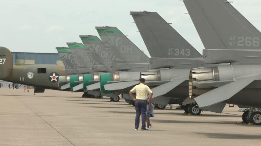 Thunder Static Display