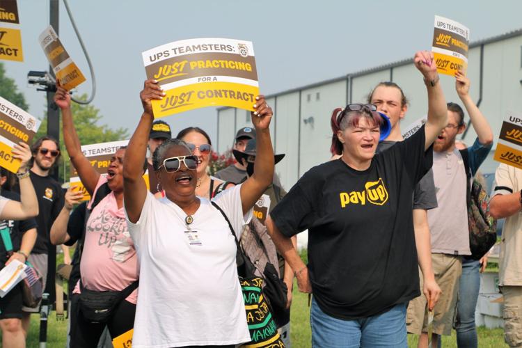 UPS Teamsters Practice Picket