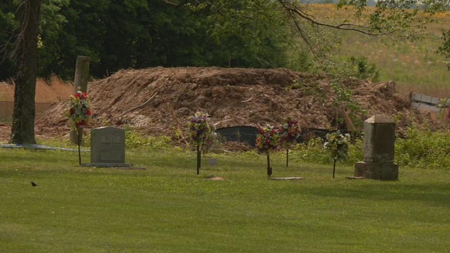 Cemetery in Hardin County