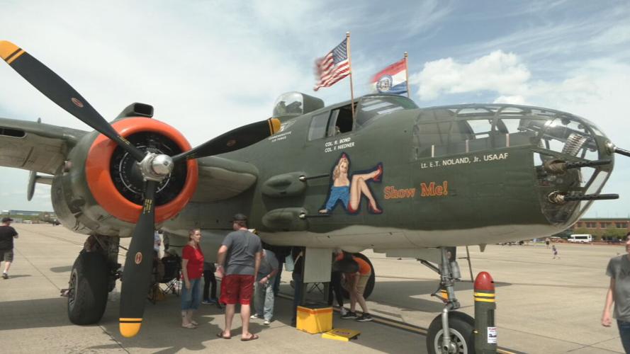 Thunder Static Display