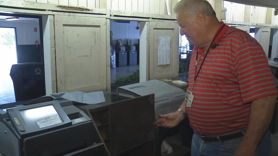 Churchill Downs' mutuel clerk celebrates 50th derby