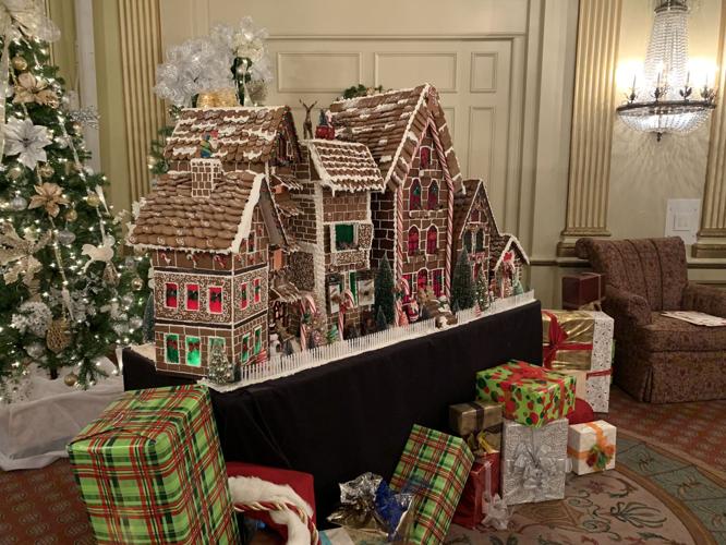 BROWN HOTEL - GINGERBREAD HOUSE - 11-27-19  (3).jpg