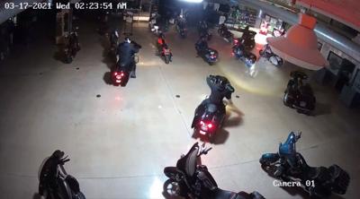 Surveillance video of March 17, 2021 burglary at Kokomo, Ind. Harley-Davidson store
