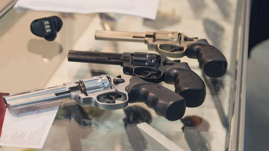 wide_guns left 1.jpg