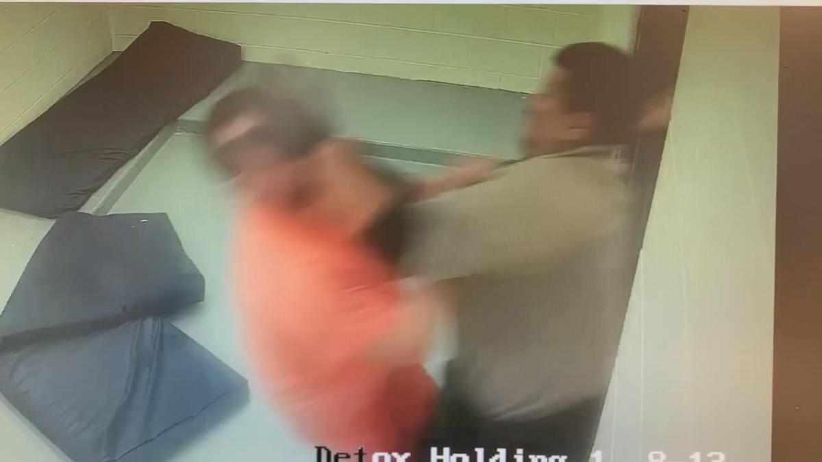 Video shows Bullitt County jail employee punching inmate ...