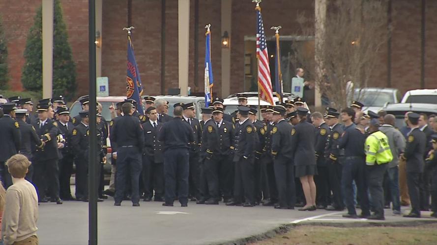 Crash victims procession 10.jpg