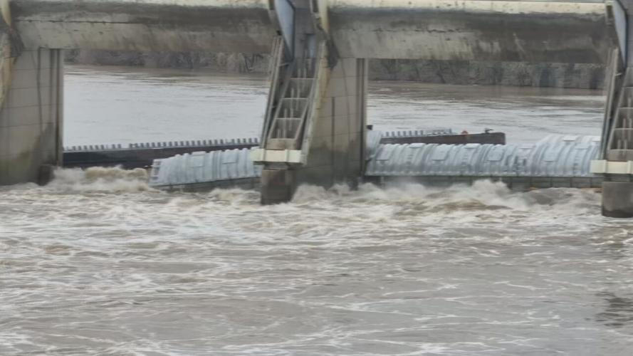 Barges that got loose on the Ohio River in Louisville on March 28, 2023