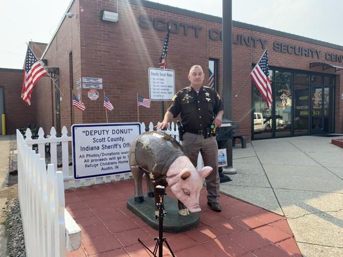 Scott County Sheriff and Deputy Donut