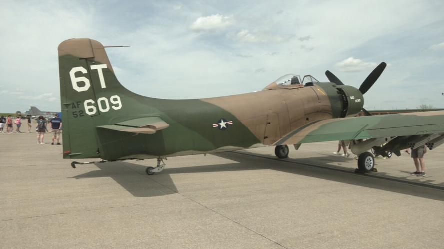 Thunder Static Display