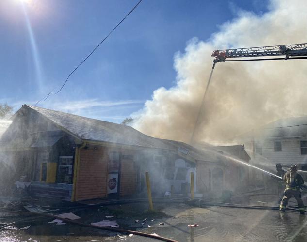 Building on fire on Taylor Boulevard