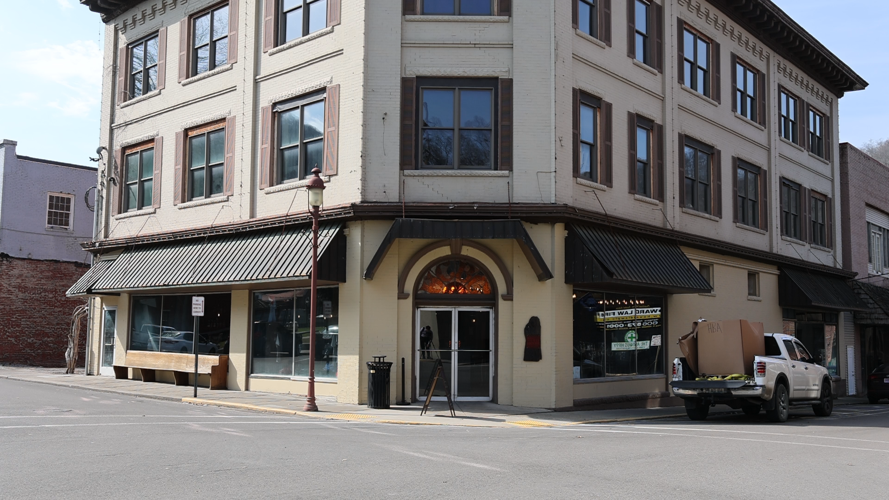 Outside of Harlan County Beer Company