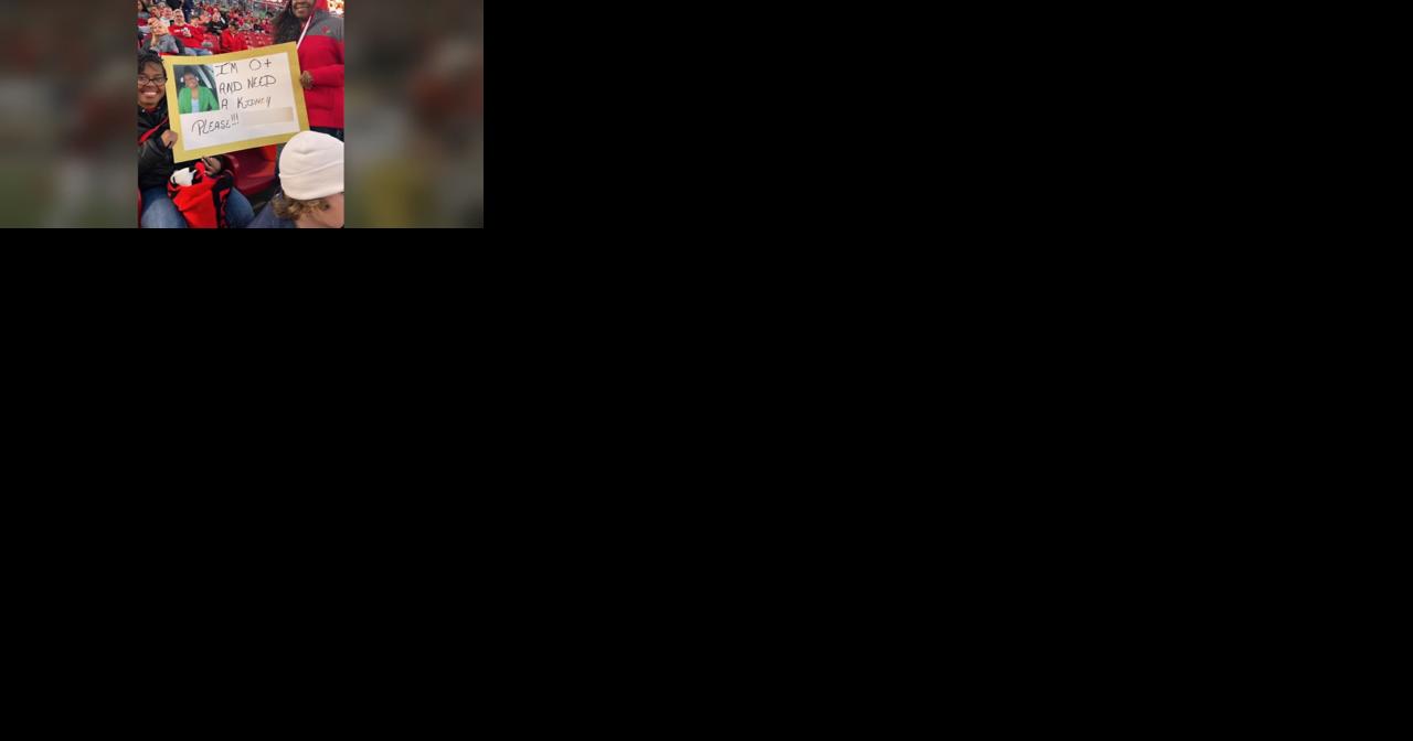 Sign of life | A Louisville woman receives kidney transplant after holding up sign at UofL game - Vimarsana News