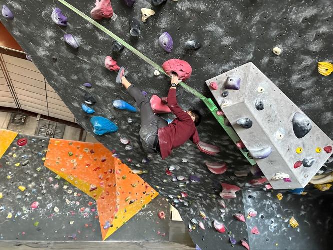 Cat Runner climbing at Club NuLu
