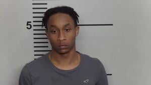 18-year-old arrested after Louisville chase involving stolen gun, car