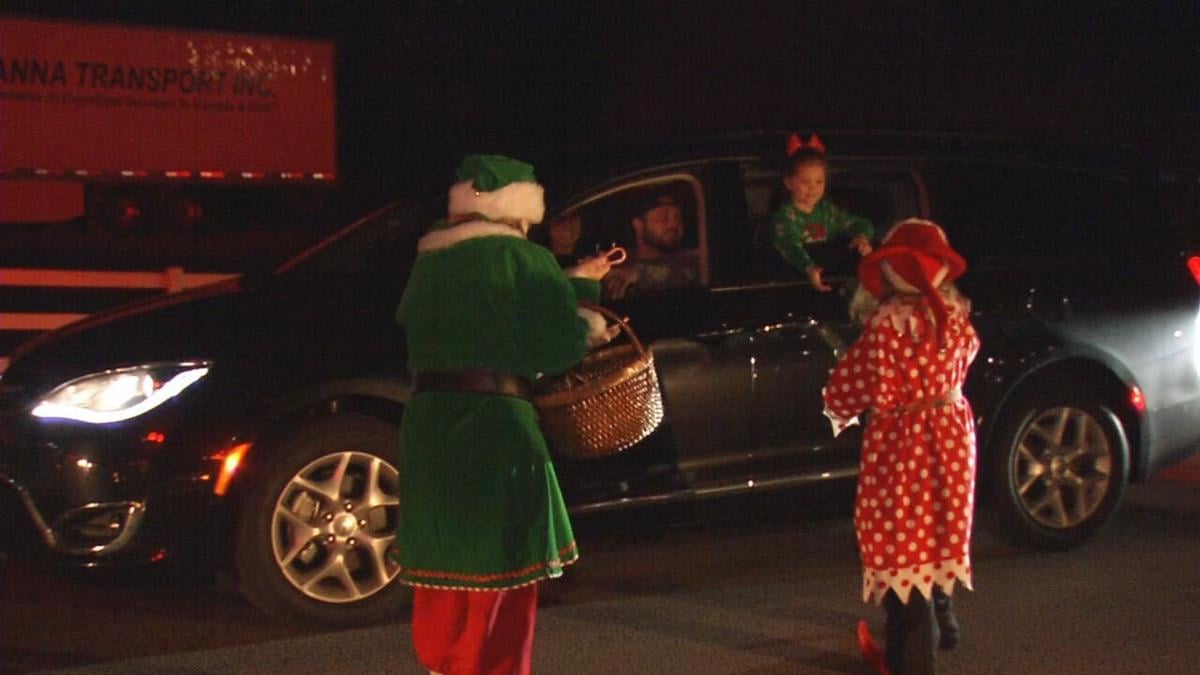 Bardstown Christmas Parade turns into a drivethru, keeping tradition Bardstown Christmas Parade turns into a drivethru, keeping tradition