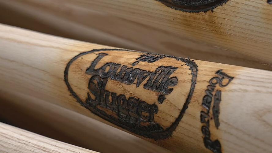 Louisville Slugger Bats 2022.png