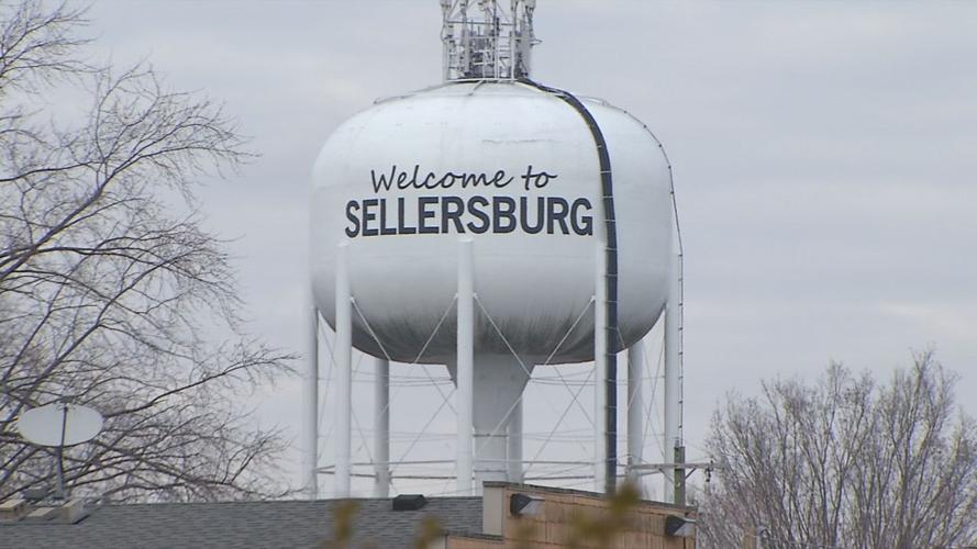 Sellersburg water tower