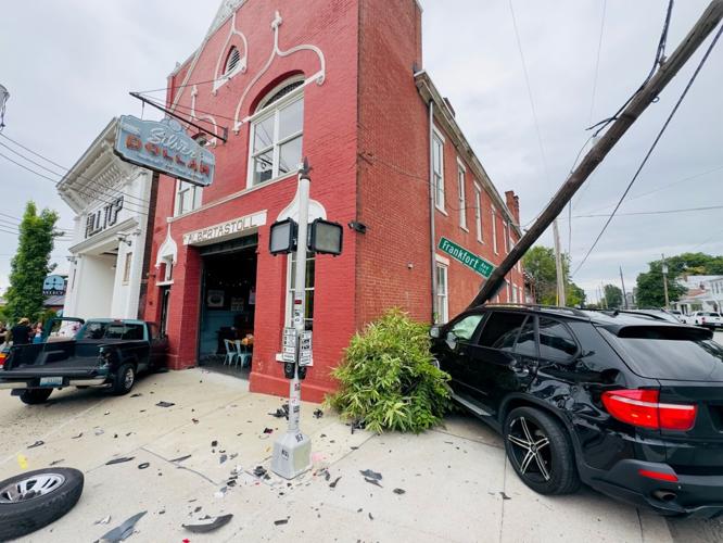 Cars crash into The Silver Dollar 5.jpg