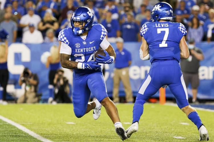 Chris Rodriguez Kentucky running back.jpeg