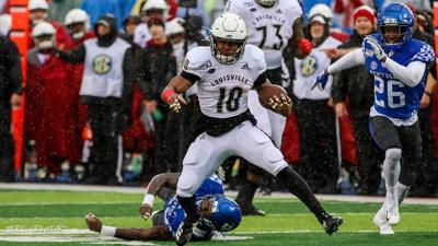 Javian Hawkins gets loose