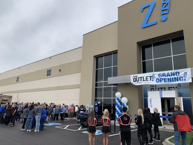 ZAPPOS GRAND OPENING LOUISVILLE 4-12-19 (2).JPG