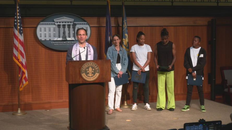 Mayor recognizes Racing Louisville World Cup players - 9.12.23
