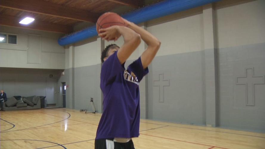 Louisville men's basketball signee JJ Traynor