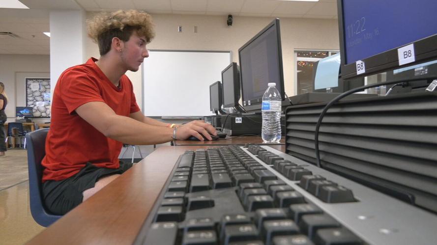 JCPS student at computer