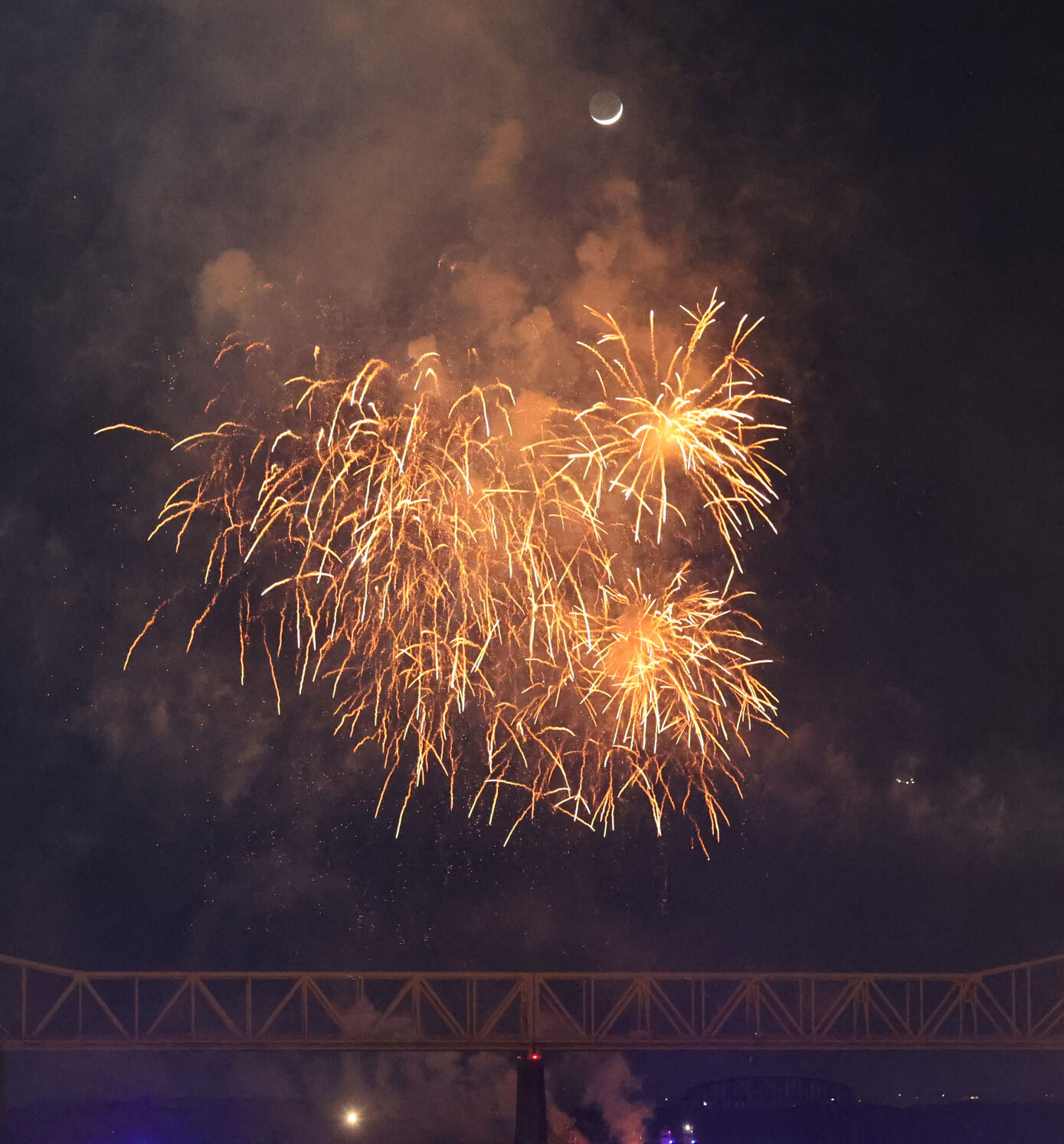 Orange fireworks rain down.JPG