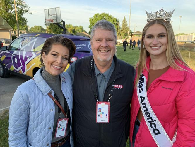 OAKS - WDRB ERIC AND HEATHER 5-5-2023.JPG