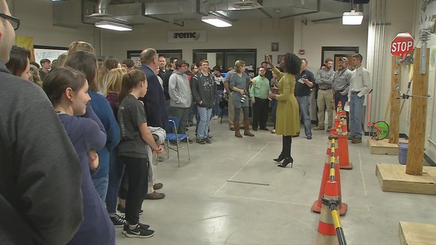 Southern Indiana high school students to help provide electricity for Center American village