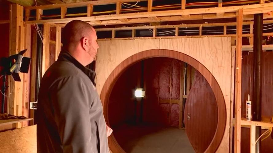 LORD OF THE RINGS AIRBNB 12-30-19 (3).jpg