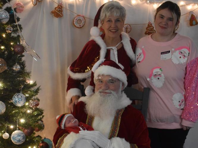Santa visits NICU babies at UofL Health (60).JPG