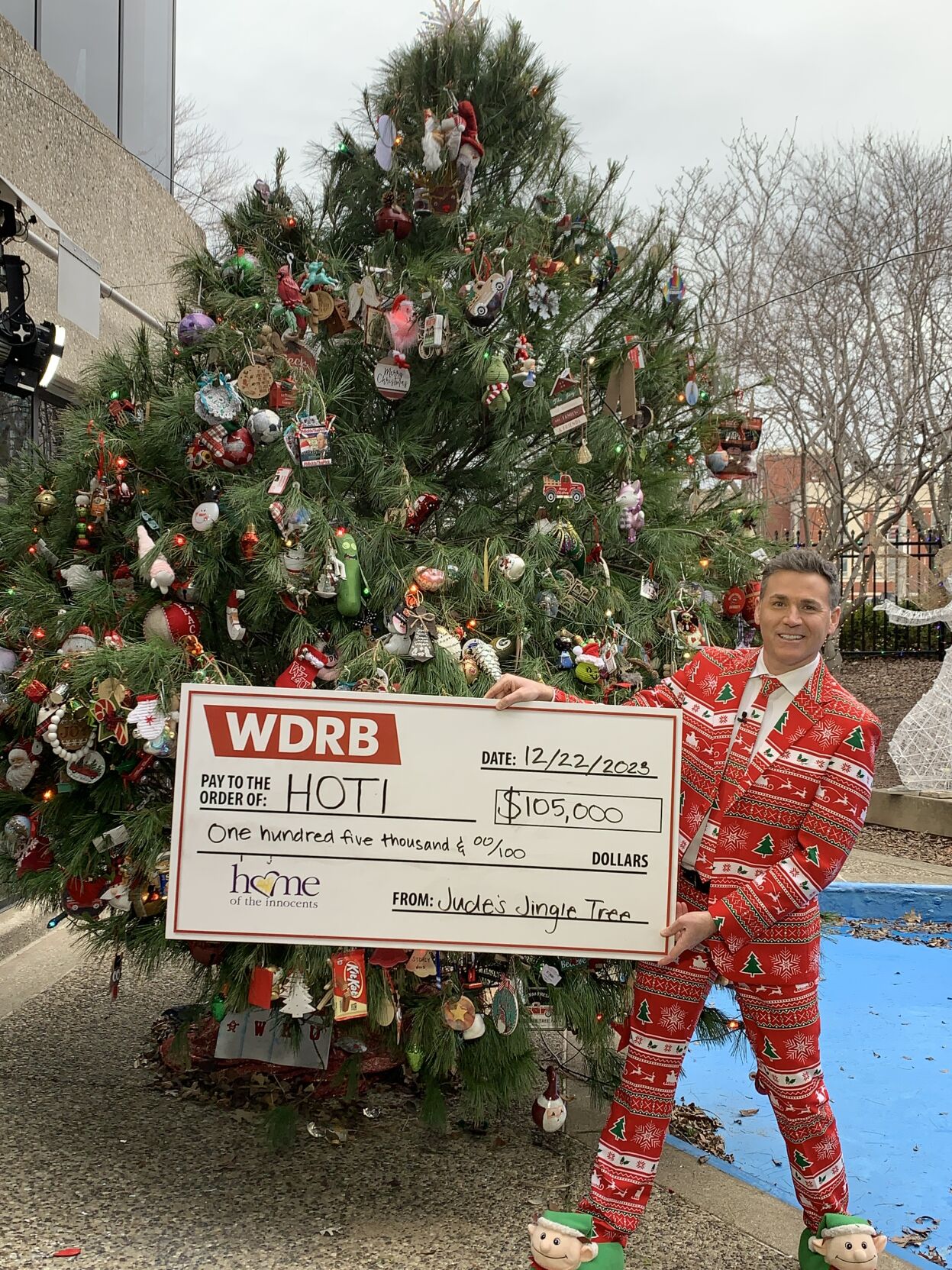 JUDE'S JINGLE TREE 12-22-2023 (2).jpg