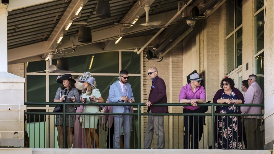 OAKS DAY - FASHION AND CROWDS - CRAWFORD 5-5-2023 (19).jpg