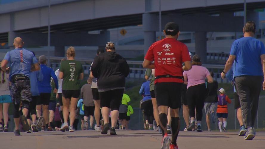 Runners participate in the Humana Kentucky Derby Festival Marathon 4/24/21