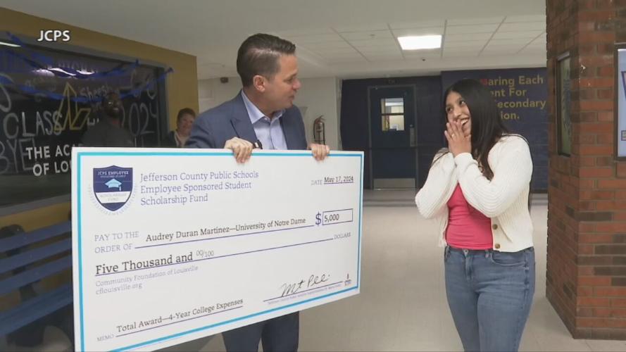 Audrey Duran Martinez gets awarded scholarship