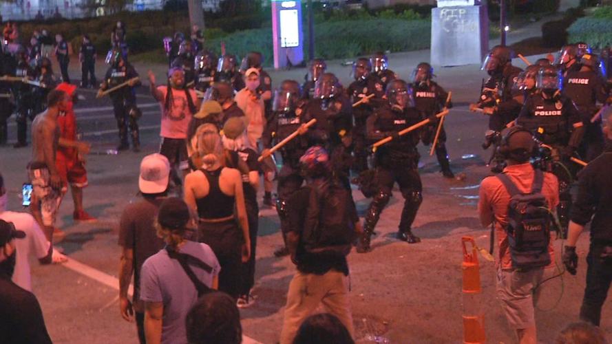 Louisville police clash with protesters.jpg