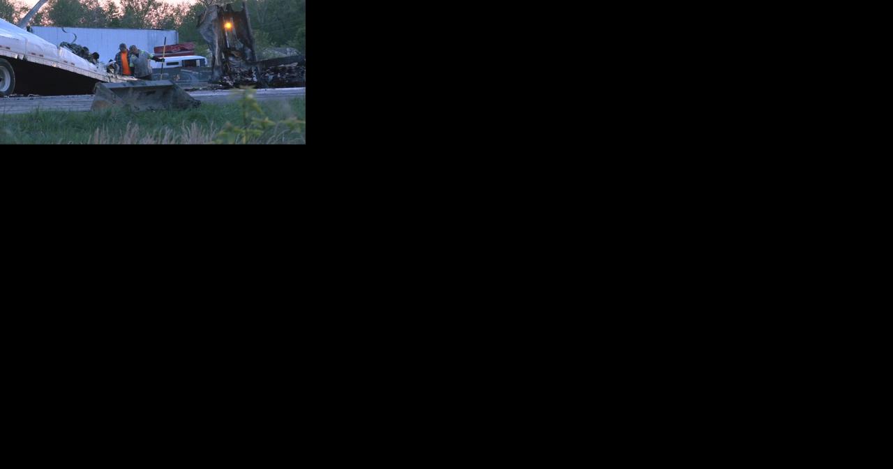 2 people dead after semi crash on Interstate 65 near Austin, Indiana late Monday night, police say - Vimarsana News