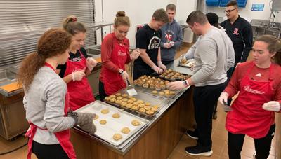 U of L athletes volunteer at Ronald McDonald House (Jan. 20, 2020)