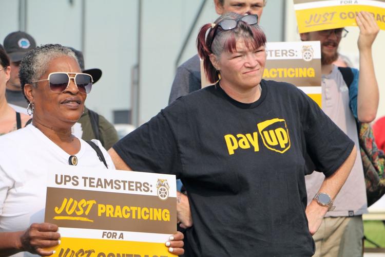 UPS Teamsters Practice Picket