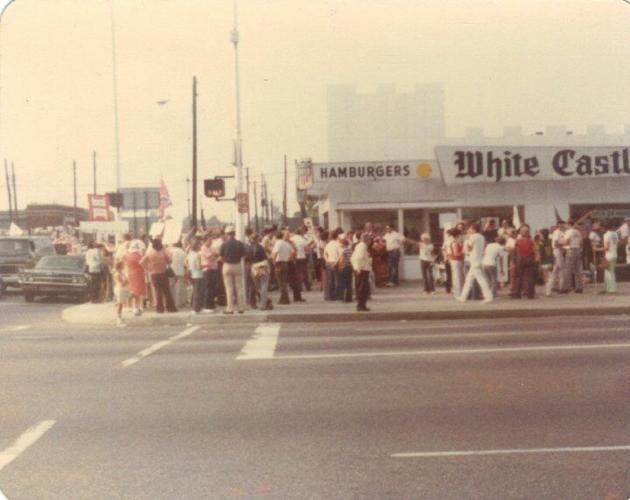 JCPS BUSING PICS - COURTESY ELIZABETH STANDAFER (3).jpg