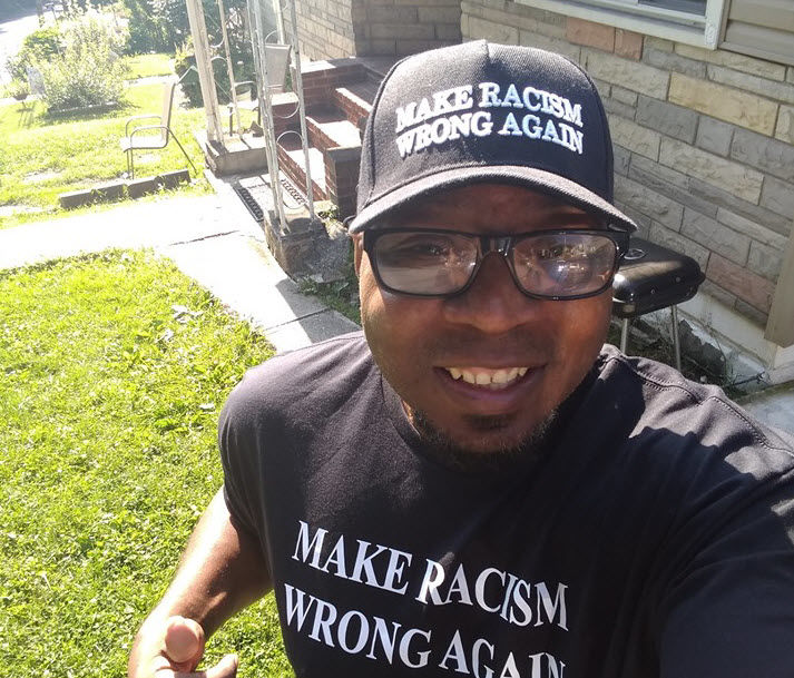 キャップ Simple Gospel RACISM IS EVIL Trucker Hat Pennsylvania man's 'Make Racism Wrong Again' apparel drew 'dirty