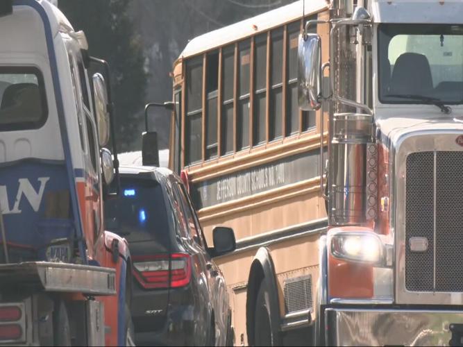 Mud Ln JCPS crash (2).jpeg