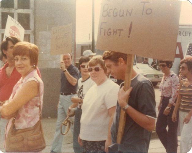 JCPS BUSING PICS - COURTESY ELIZABETH STANDAFER (2).jpg
